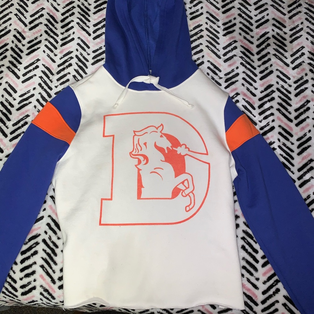 Cropped Bronco Hoodie, Size Small. Only worn Once.